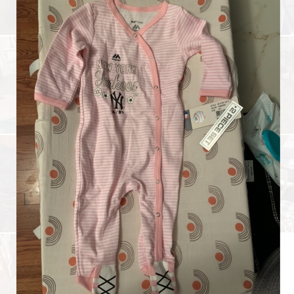 yankees baby girl onesie